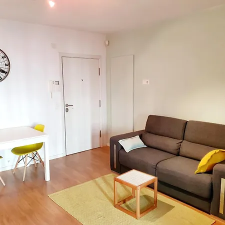 Διαμέρισμα - *